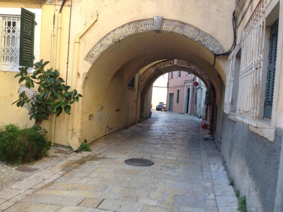 Ferienwohnung At The Heart Of Old Town Corfu  Zimmer foto
